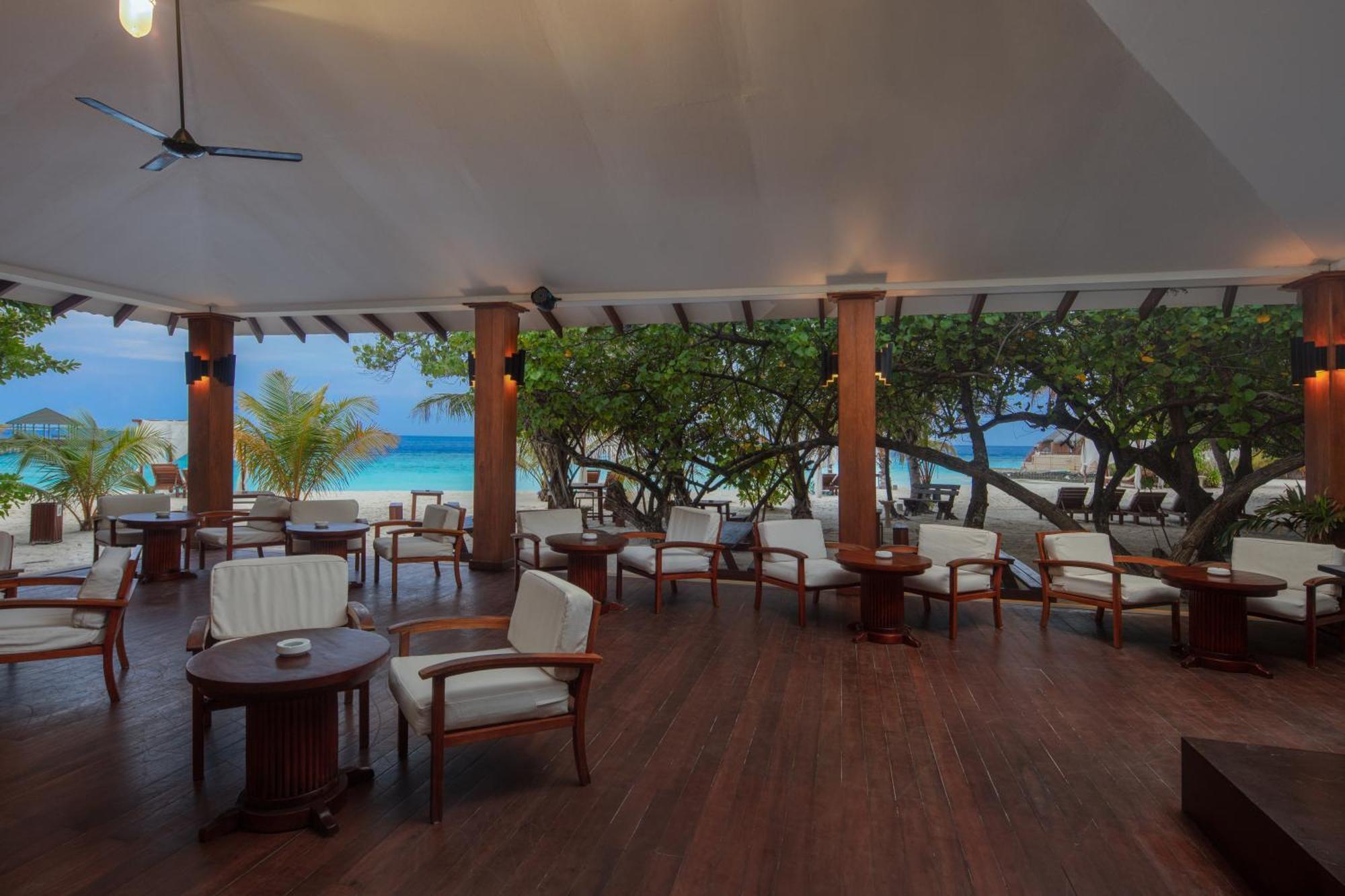 Adaaran Select Meedhupparu - Complimentary Stay For 1 Child For Stays Between April 2025 To September 2025 Meedhoo  Esterno foto