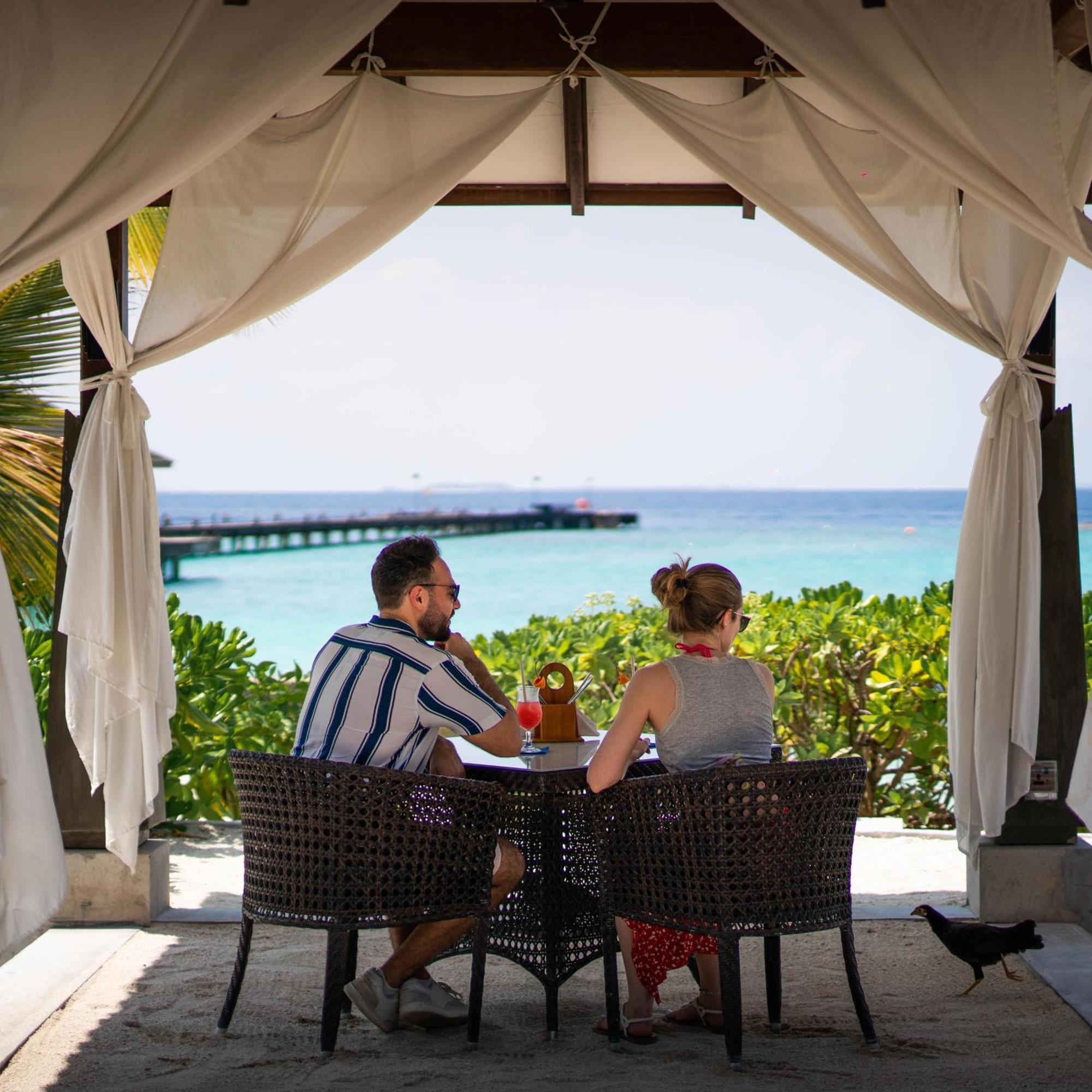 Adaaran Select Meedhupparu - Complimentary Stay For 1 Child For Stays Between April 2025 To September 2025 Meedhoo  Esterno foto