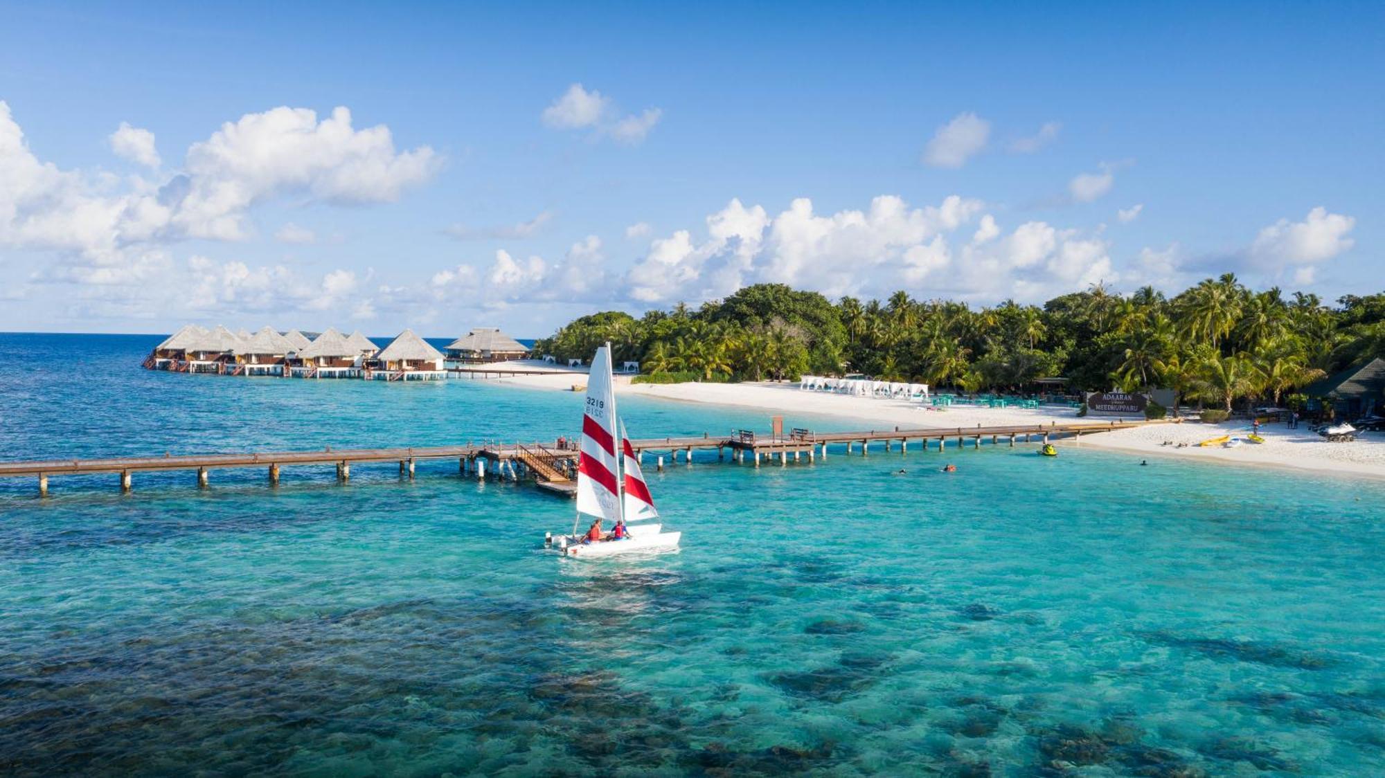 Adaaran Select Meedhupparu - Complimentary Stay For 1 Child For Stays Between April 2025 To September 2025 Meedhoo  Esterno foto