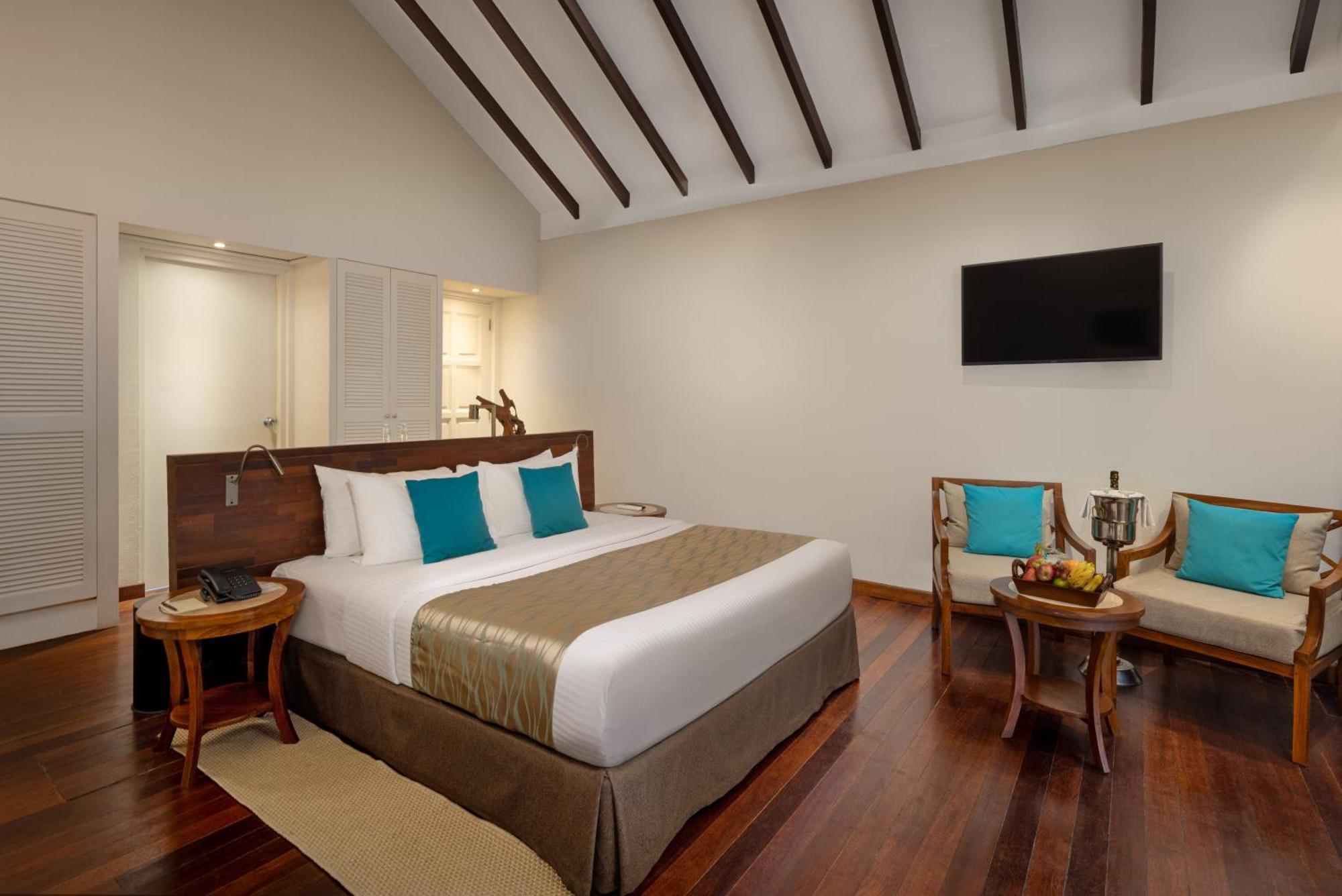 Adaaran Select Meedhupparu - Complimentary Stay For 1 Child For Stays Between April 2025 To September 2025 Meedhoo  Esterno foto