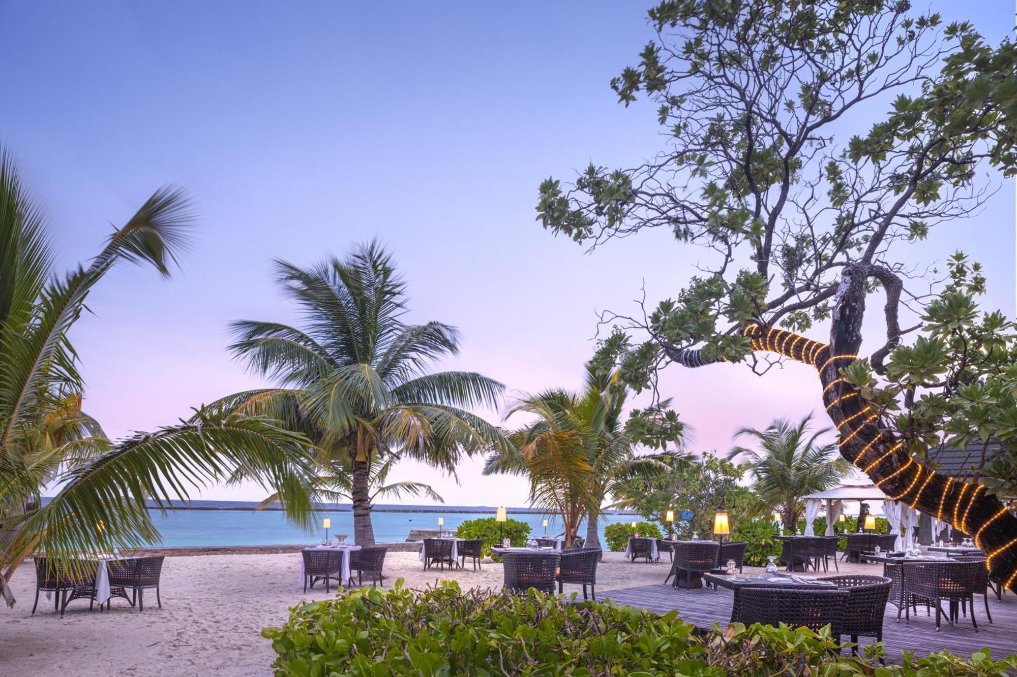 Adaaran Select Meedhupparu - Complimentary Stay For 1 Child For Stays Between April 2025 To September 2025 Meedhoo  Esterno foto