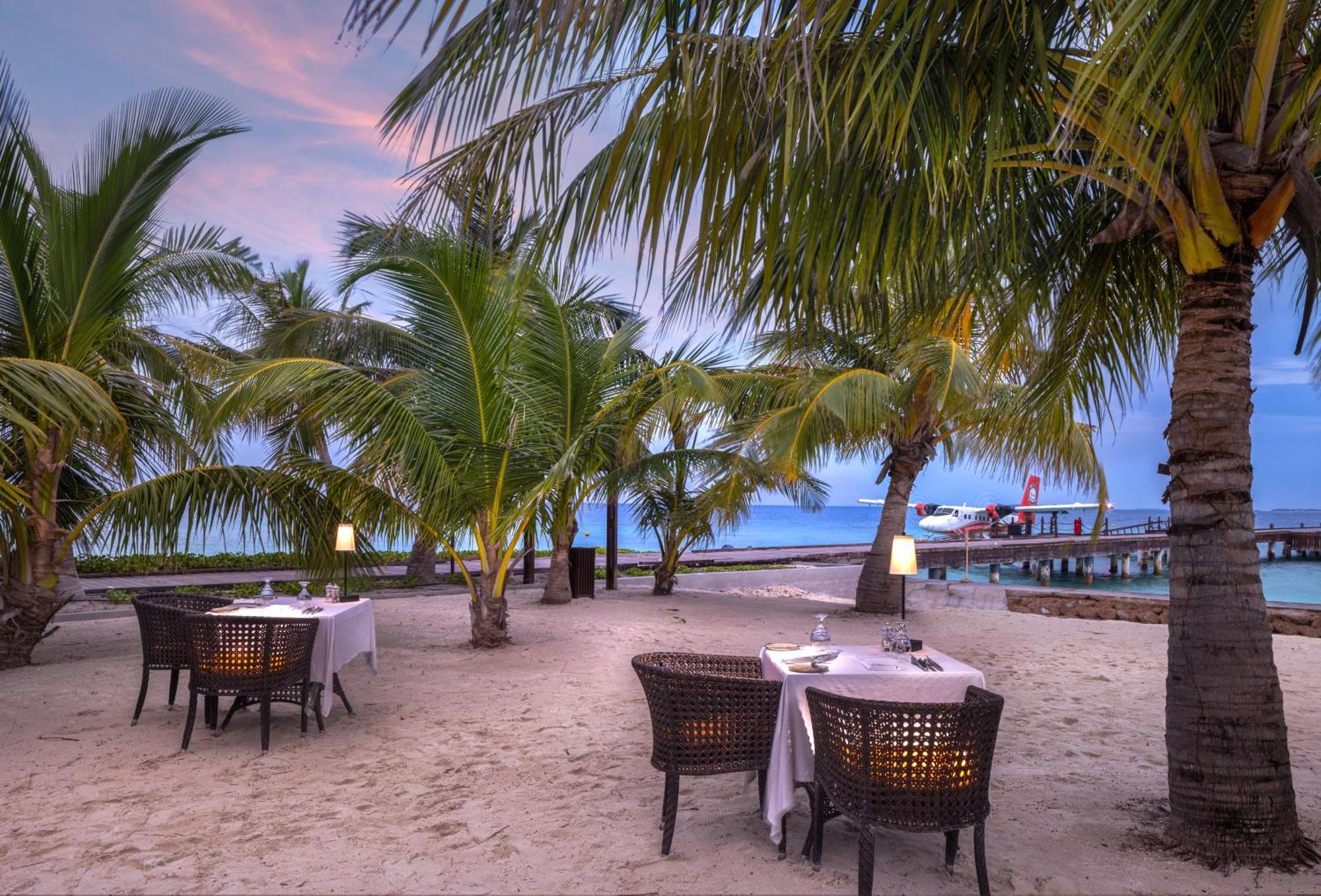 Adaaran Select Meedhupparu - Complimentary Stay For 1 Child For Stays Between April 2025 To September 2025 Meedhoo  Esterno foto