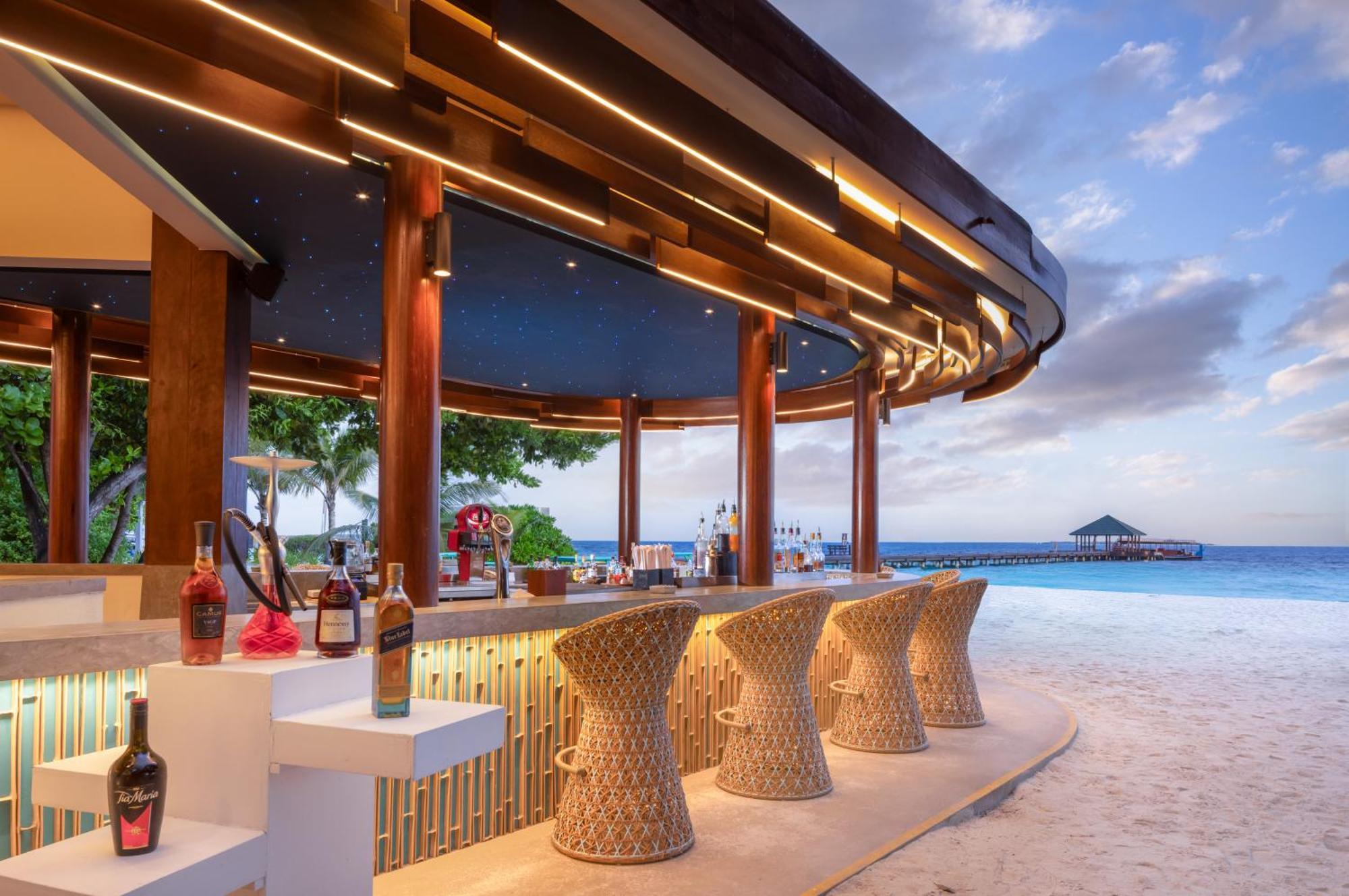 Adaaran Select Meedhupparu - Complimentary Stay For 1 Child For Stays Between April 2025 To September 2025 Meedhoo  Esterno foto