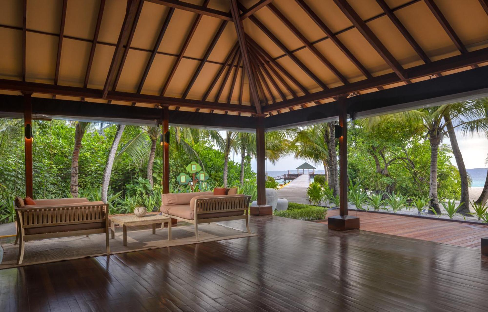 Adaaran Select Meedhupparu - Complimentary Stay For 1 Child For Stays Between April 2025 To September 2025 Meedhoo  Esterno foto